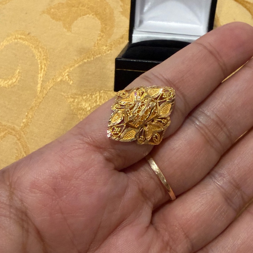 21k Solid Gold Leaf Ring Size 8 - image 7